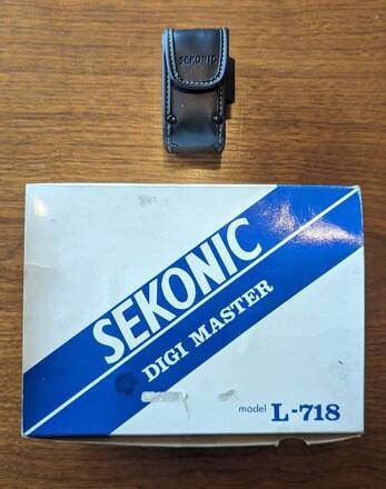 SEKONIC L-718 PHOTO LIGHT METER WITH SPOT SCOPE ATTACHMENT